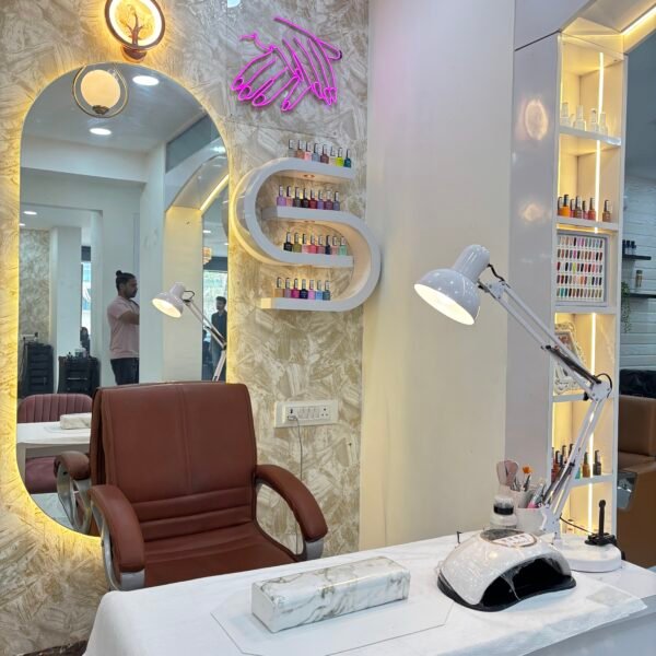 Acrylic Nails in Dombivli